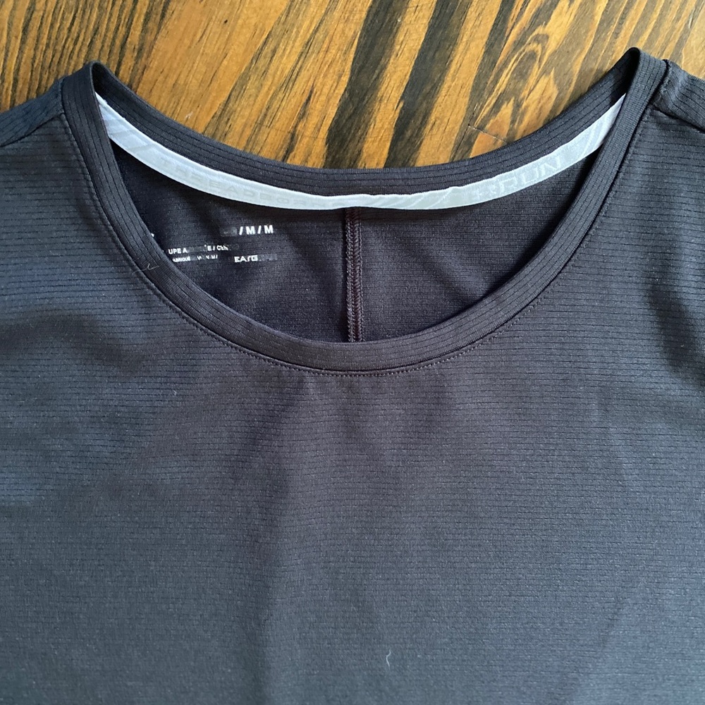 Inderarmour Cap Sleeve shirt - Medium